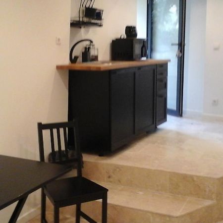Kira Hotel Uzes Exterior photo